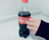 The Japanese Coke's Christmas version can be made up,日本可乐的圣诞节版本可以编花