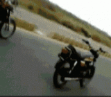 The motorcycles used to be weak, and this is definitely off.,以前开摩托车的都弱爆了,这绝对开挂了